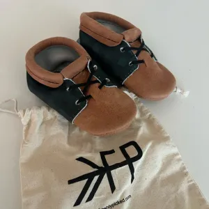 Freshly Picked Boys Oxfords Moccasins Plaid Brown Leather Laces Hard Sole 6 New
